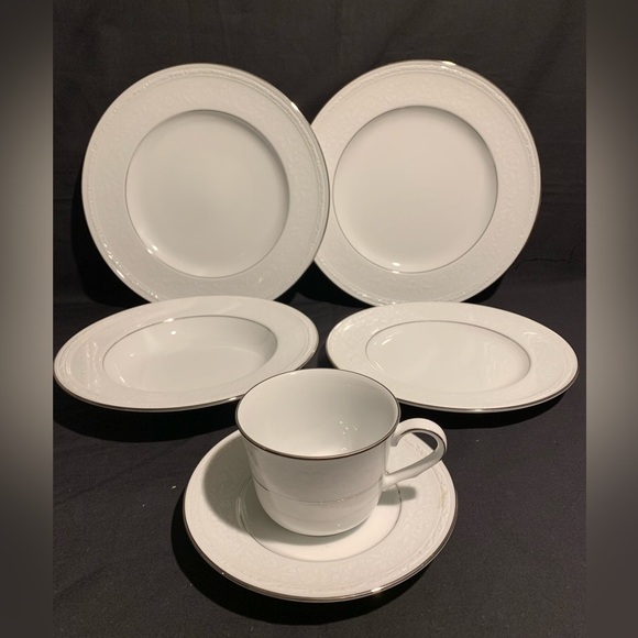 NORITAKE WHITECLIFF PLATINUM 6-Piece Place Setting as seen on 1st picture